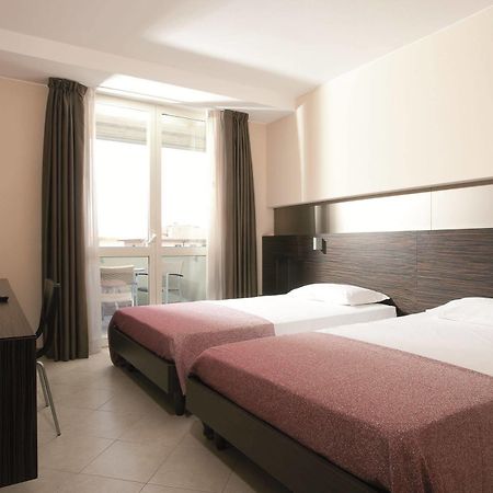 Rosso Frizzante Hotel Sorbara Exterior foto
